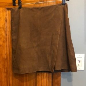 New SUEDE VINCE skirt, lined. Beautifully styled
